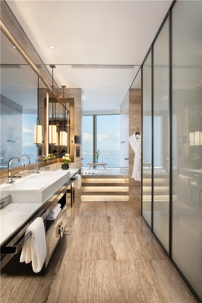 20190424_Raffles Hotel Shenzhen-Raffles Suite Bathroom.jpg