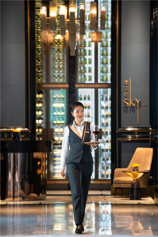 20190504_Raffles_Raw-Legendary Service.jpg